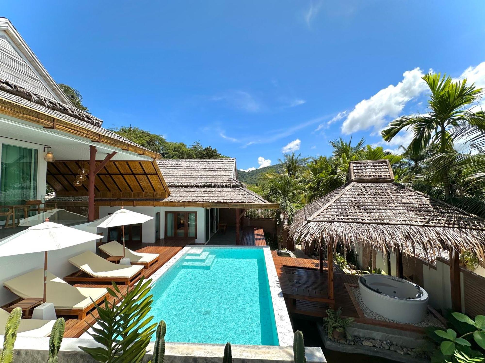 Baan Phuvara Retreat - Romantic Jacuzzi Mountain View Villas Ao Nang Room photo
