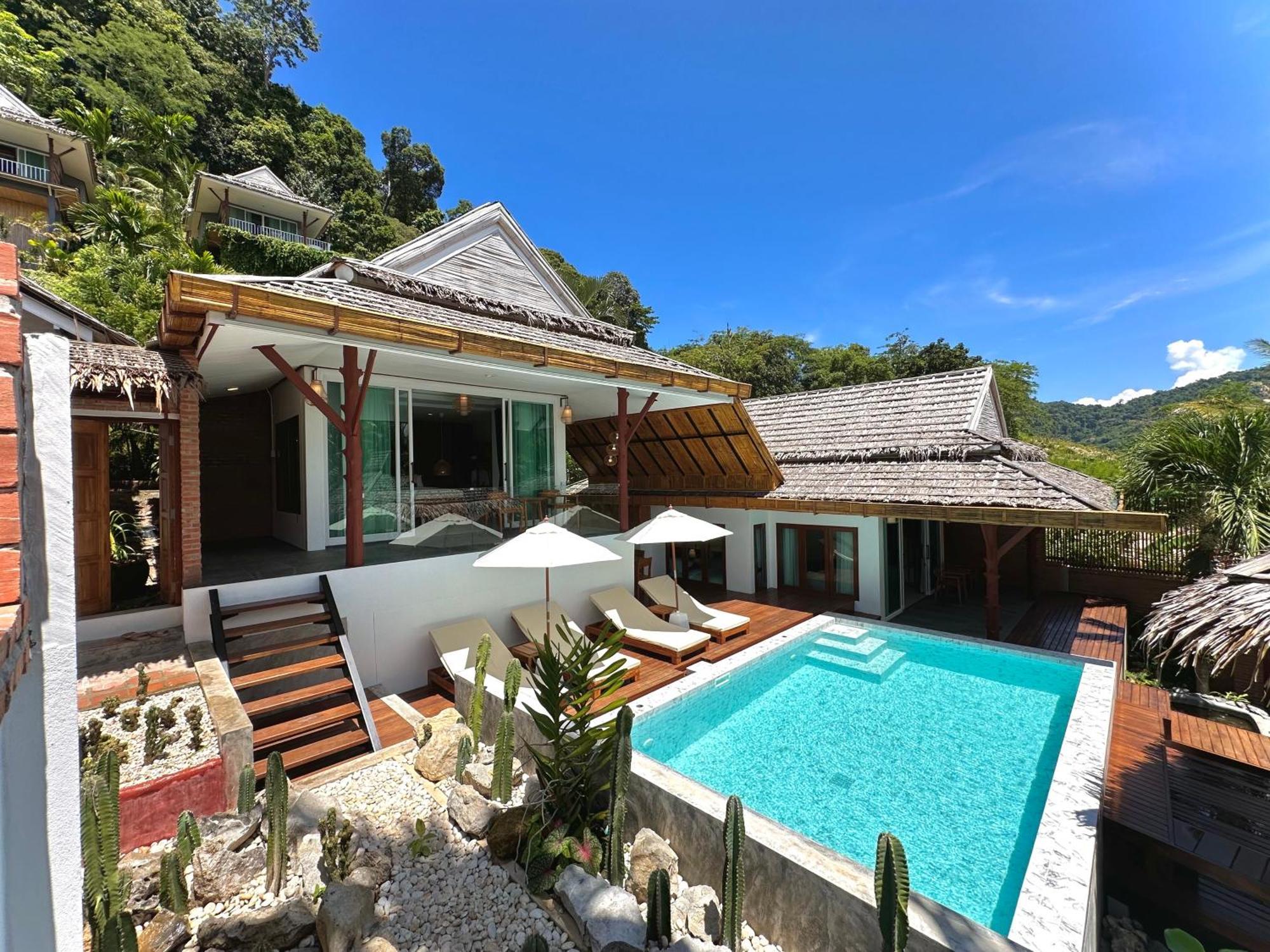 Baan Phuvara Retreat - Romantic Jacuzzi Mountain View Villas Ao Nang Room photo