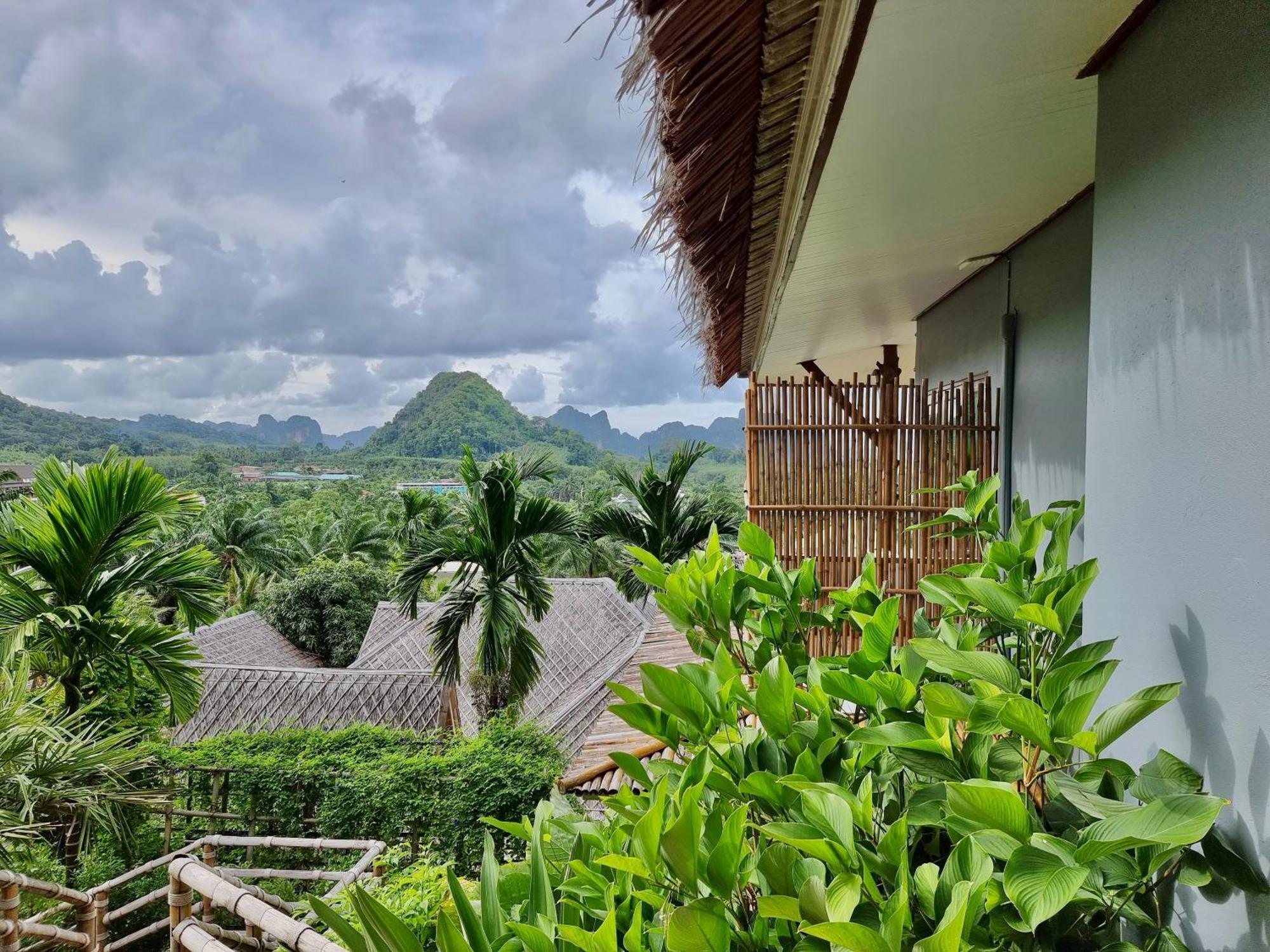 Baan Phuvara Retreat - Romantic Jacuzzi Mountain View Villas Ao Nang Room photo