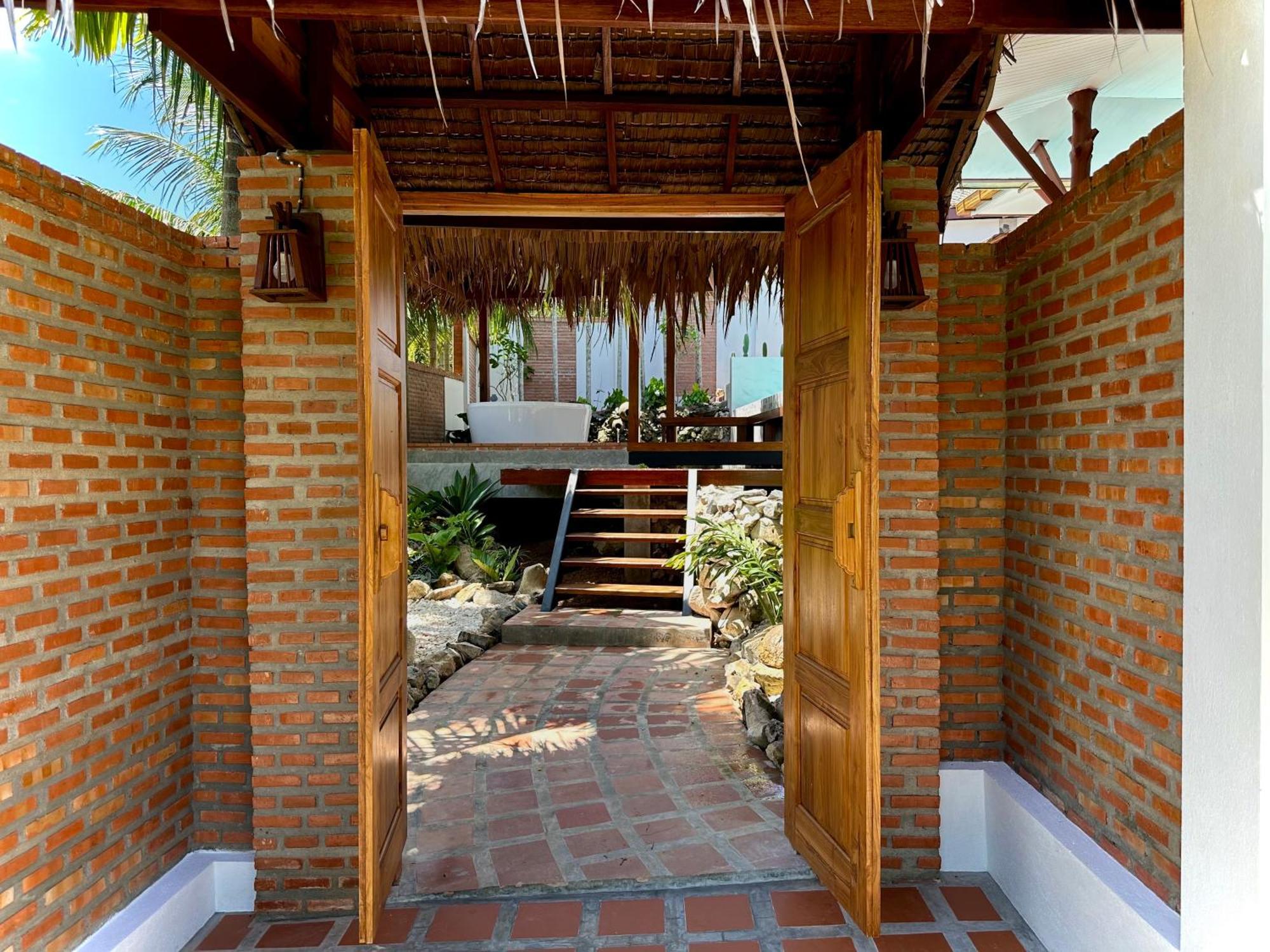 Baan Phuvara Retreat - Romantic Jacuzzi Mountain View Villas Ao Nang Room photo