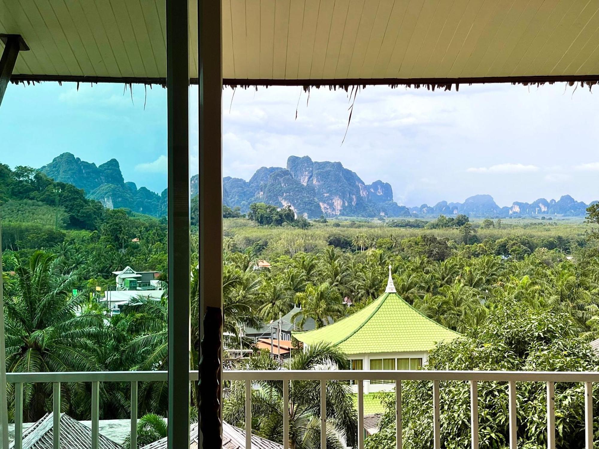 Baan Phuvara Retreat - Romantic Jacuzzi Mountain View Villas Ao Nang Room photo