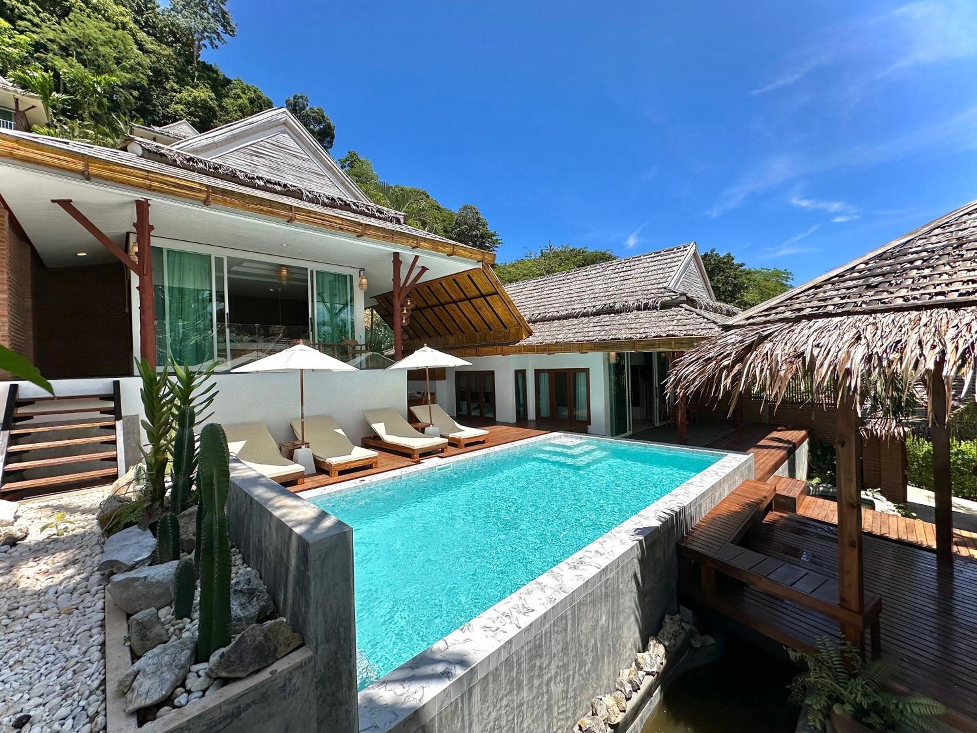 Baan Phuvara Retreat - Romantic Jacuzzi Mountain View Villas Ao Nang Room photo